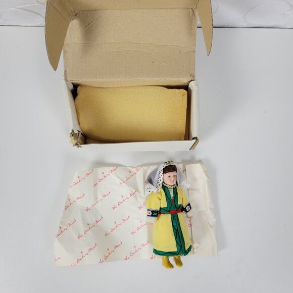 Danbury Mint Anita-Argentina Dolls 5" Yellow Children Of The World Collectables - Picture 6 of 12